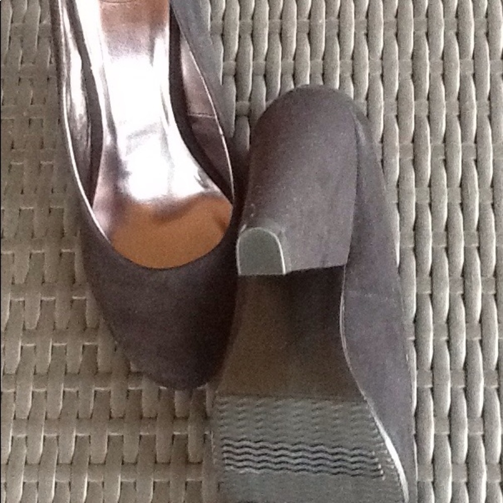 Shoes - Picture 3 of 3